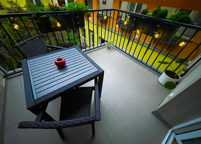 Apartment Urban Oasis *